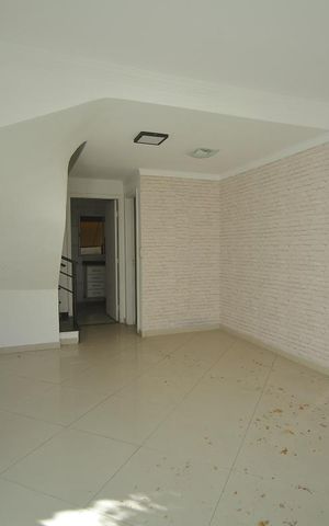 Casa de condomínio à venda com 117m², 3 quartos e 1 vagaSala