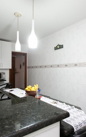 Casa à venda com 240m², 4 quartos e 4 vagas Casa à venda com 240m², 4 quartos e 4 vagasCozinha 1