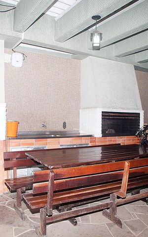 Apartamento à venda com 70m², 2 quartos e sem vagaÁrea Comum - Churrasqueira