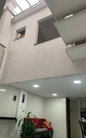 Casa à venda com 195m², 2 quartos e 2 vagas Casa à venda com 195m², 2 quartos e 2 vagasÁrea externa
