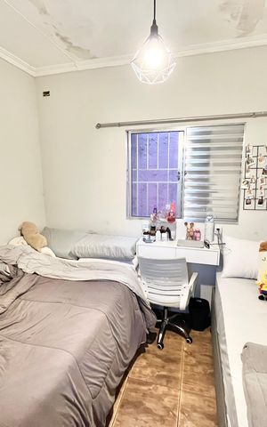 Casa à venda com 216m², 4 quartos e 2 vagasQuarto 2