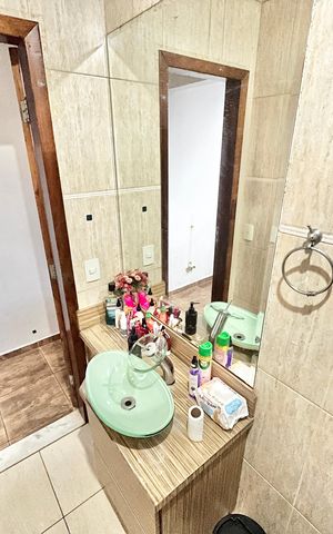 Casa à venda com 216m², 4 quartos e 2 vagasBanheiro