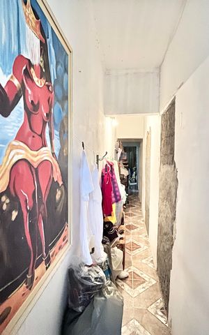 Casa à venda com 216m², 4 quartos e 2 vagasCorredor
