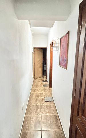 Casa à venda com 216m², 4 quartos e 2 vagasCorredor