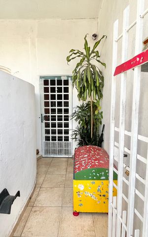 Casa à venda com 216m², 4 quartos e 2 vagasEntre