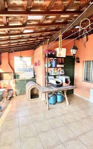 Casa à venda com 216m², 4 quartos e 2 vagasVaranda