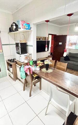 Casa à venda com 216m², 4 quartos e 2 vagasCozinha