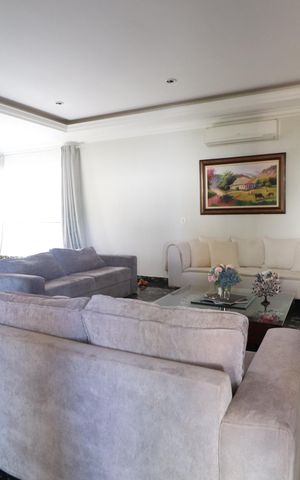 Casa para alugar com 367m², 3 quartos e 8 vagasSala