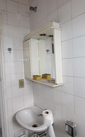 Casa à venda com 160m², 4 quartos e 1 vagaÁrea de Serviço 2 - Banheiro 2