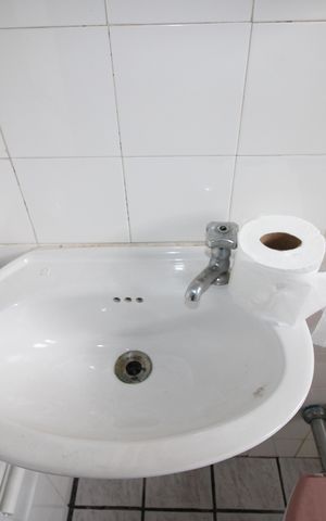 Casa à venda com 160m², 4 quartos e 1 vagaÁrea de Serviço 2 - Banheiro 2