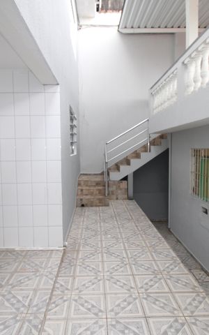 Casa à venda com 160m², 4 quartos e 1 vagaÁrea de Serviço 2