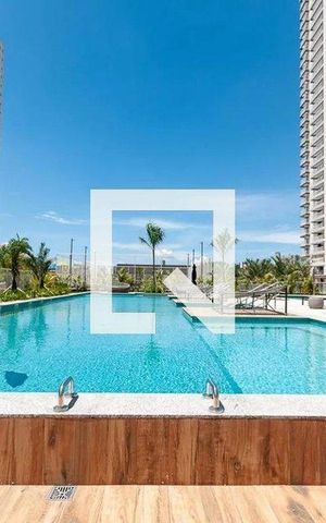 Apartamento à venda com 127m², 3 quartos e 2 vagas Apartamento à venda com 127m², 3 quartos e 2 vagasÁrea comum - Piscina