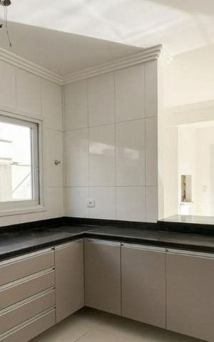Casa de condomínio para alugar com 219m², 3 quartos e 4 vagas Casa de condomínio para alugar com 219m², 3 quartos e 4 vagasCozinha