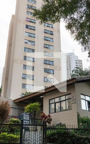 Apartamento para alugar com 55m², 2 quartos e 1 vaga Apartamento para alugar com 55m², 2 quartos e 1 vagaFachada e portaria