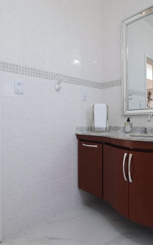 Apartamento à venda com 136m², 3 quartos e 2 vagasBanheiro 2