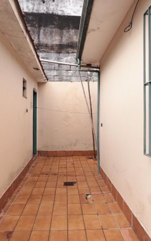 Casa à venda com 320m², 1 quarto e 1 vagaQuintal
