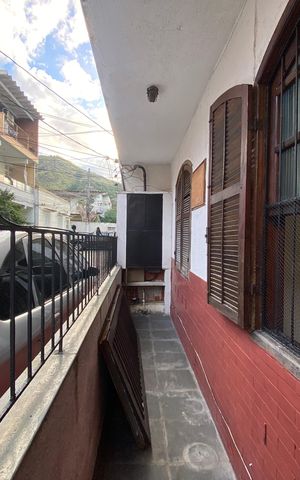 Casa à venda com 90m², 3 quartos e 1 vaga Casa à venda com 90m², 3 quartos e 1 vagaVaranda da Sala