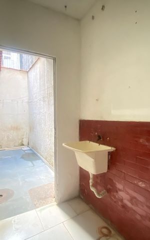 Casa à venda com 90m², 3 quartos e 1 vaga Casa à venda com 90m², 3 quartos e 1 vagaÁrea de serviço