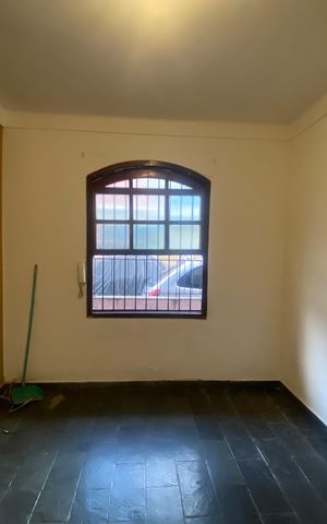 Casa à venda com 90m², 3 quartos e 1 vaga Casa à venda com 90m², 3 quartos e 1 vagaSala