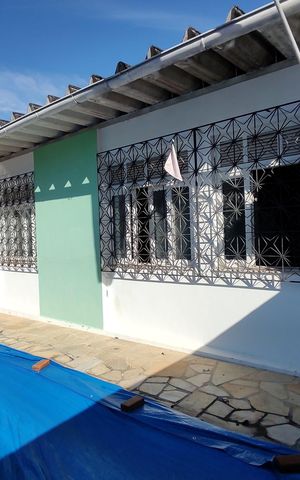 Casa de condomínio à venda com 213m², 3 quartos e 1 vagaFachada