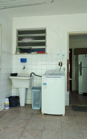 Casa de condomínio à venda com 213m², 3 quartos e 1 vagaÁrea de Serviço