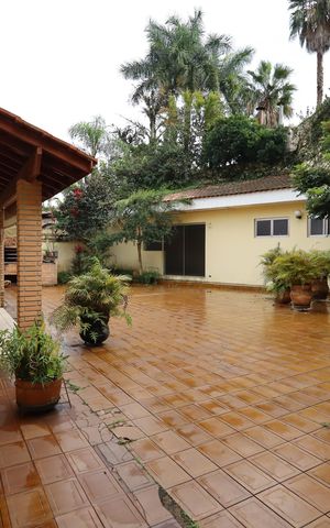 Casa para alugar com 361m², 4 quartos e 4 vagasQuintal