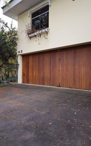 Casa para alugar com 361m², 4 quartos e 4 vagasGaragem
