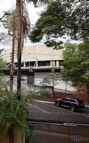 Casa para alugar com 361m², 4 quartos e 4 vagasVista da Suíte