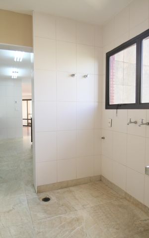 Apartamento à venda com 263m², 3 quartos e 3 vagasÁrea de Serviço