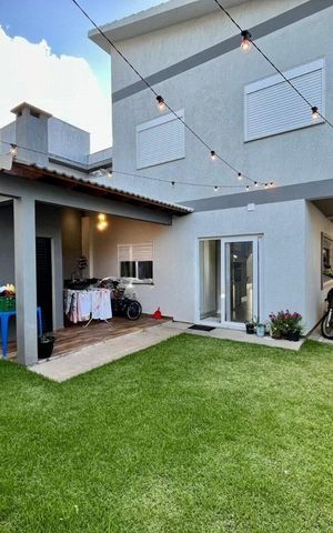 Casa de condomínio para alugar com 211m², 4 quartos e 4 vagas