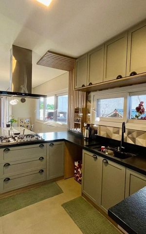 Casa de condomínio para alugar com 211m², 4 quartos e 4 vagas Casa de condomínio para alugar com 211m², 4 quartos e 4 vagasCozinha