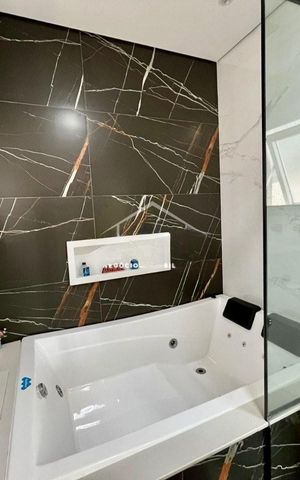 Casa de condomínio para alugar com 211m², 4 quartos e 4 vagas Casa de condomínio para alugar com 211m², 4 quartos e 4 vagasBanheiro 2