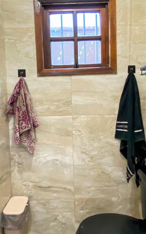 Casa à venda com 180m², 4 quartos e 2 vagas Casa à venda com 180m², 4 quartos e 2 vagasLavabo