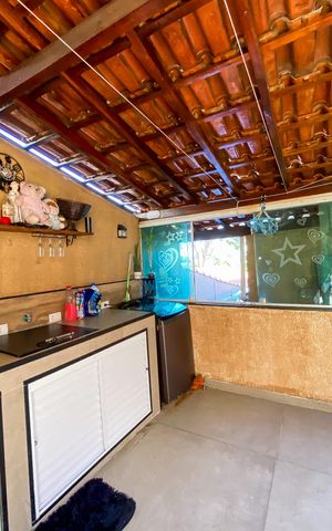 Casa à venda com 180m², 4 quartos e 2 vagas Casa à venda com 180m², 4 quartos e 2 vagasÁrea de Serviço