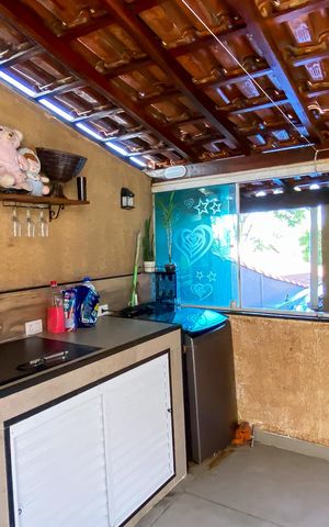 Casa à venda com 180m², 4 quartos e 2 vagas Casa à venda com 180m², 4 quartos e 2 vagasÁrea de Serviço