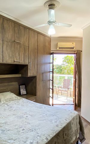 Casa à venda com 180m², 4 quartos e 2 vagas Casa à venda com 180m², 4 quartos e 2 vagasSuite
