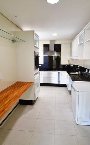 Apartamento para alugar com 110m², 3 quartos e 2 vagasCozinha