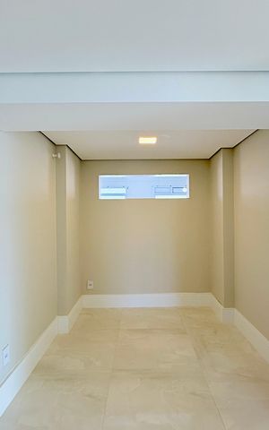 Apartamento à venda com 207m², 3 quartos e 2 vagasEscritório 
