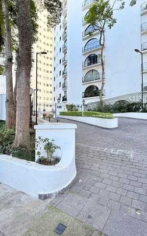 Apartamento à venda com 207m², 3 quartos e 2 vagasFachada 