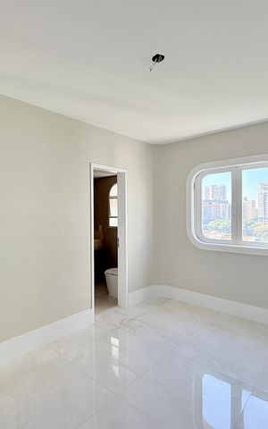Apartamento à venda com 207m², 3 quartos e 2 vagasSuíte 2