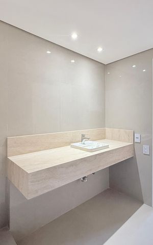 Apartamento à venda com 207m², 3 quartos e 2 vagasBanheiro Suíte 1