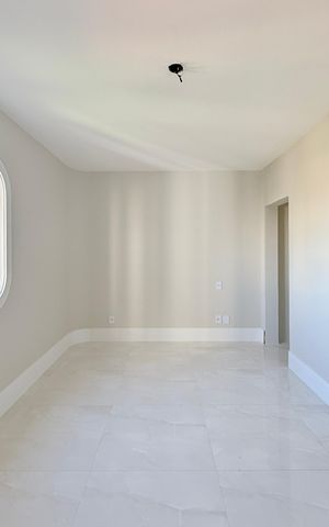 Apartamento à venda com 207m², 3 quartos e 2 vagasSuíte 1