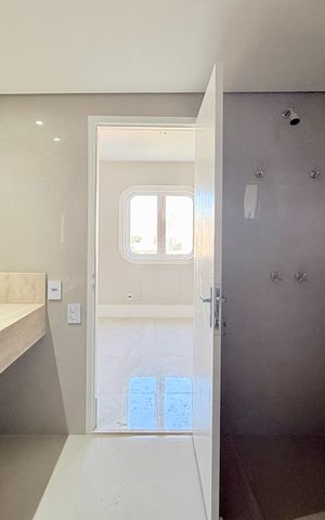 Apartamento à venda com 207m², 3 quartos e 2 vagasBanheiro Suíte 1