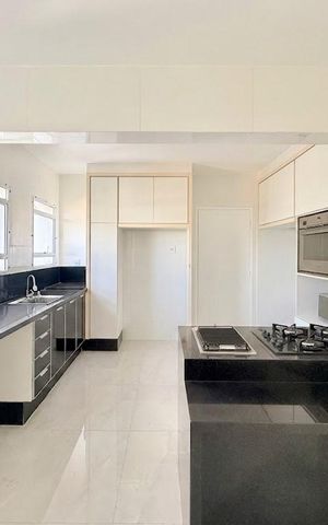Apartamento à venda com 207m², 3 quartos e 2 vagasCozinha 