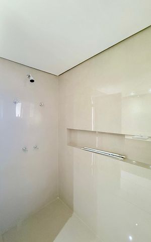 Apartamento à venda com 207m², 3 quartos e 2 vagasBanheiro Suíte 1