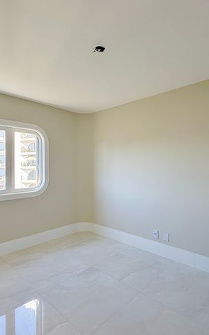 Apartamento à venda com 207m², 3 quartos e 2 vagasBanheiro Suíte 1