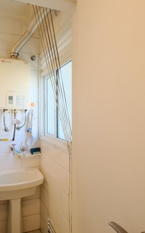 Apartamento à venda com 93m², 4 quartos e 2 vagasBanheiro de serviço