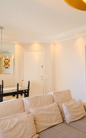 Apartamento à venda com 93m², 4 quartos e 2 vagasSala