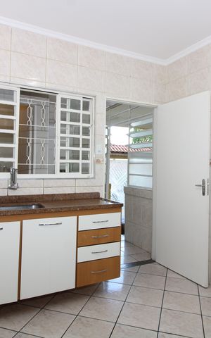 Casa à venda com 144m², 5 quartos e 3 vagasCozinha casa 1