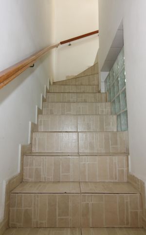 Casa à venda com 144m², 5 quartos e 3 vagasescada de acesso suite superior casa 2